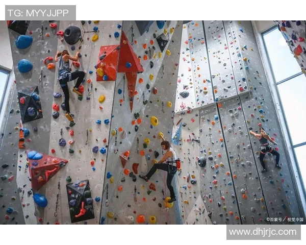 重庆攀岩队比赛经验的创新与挑战探讨热议攀岩运动的发展与未来