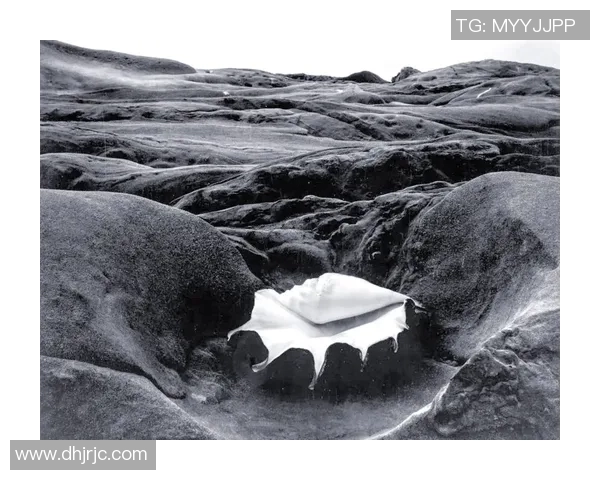 现代写真摄影艺术探索：从光影构图到情感表达的视觉传达之道